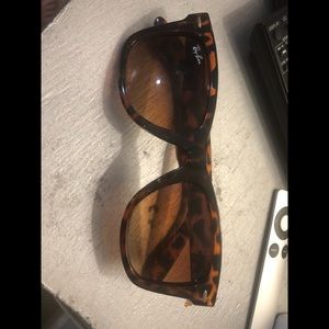 ray ban sunglasses